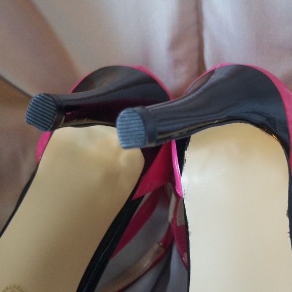 Black/Pink Worthington heels - Picture 7 of 8